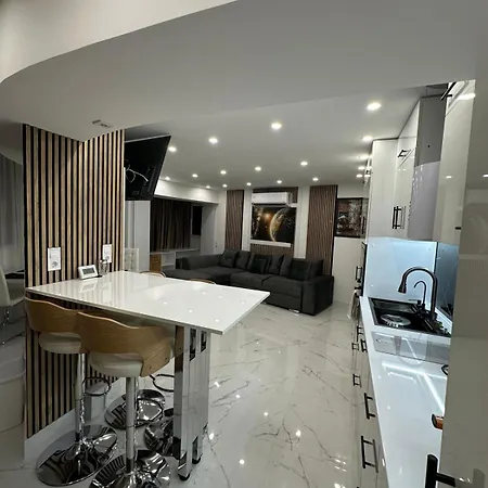 De Lux Ion Mihalache