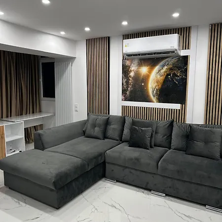 De Lux Ion Mihalache Apartment