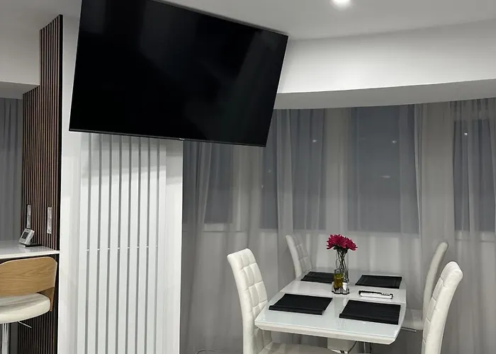 De Lux Ion Mihalache