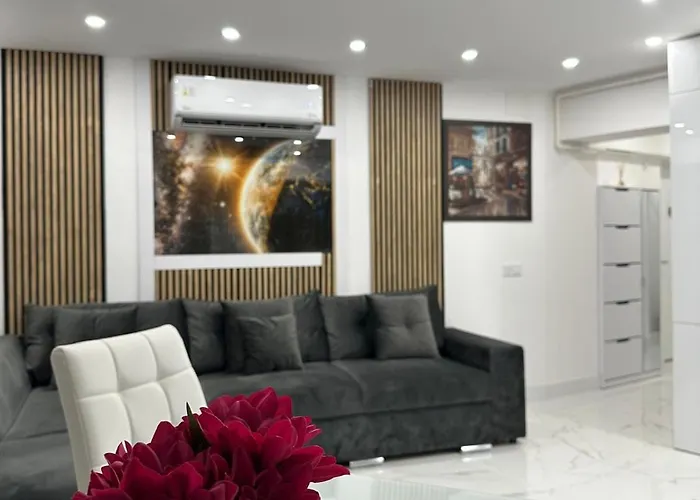 De Lux Ion Mihalache *