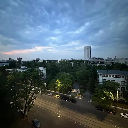 Апартаменти De Lux Ion Mihalache Бухарест